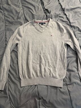 Tommy Hilfiger Gray V-Neck Shirt - Medium